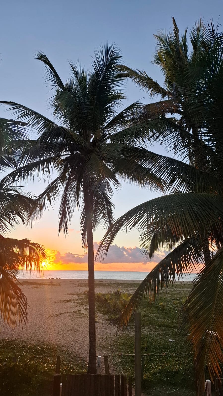 Praia de Guaratiba — águas cristalinas